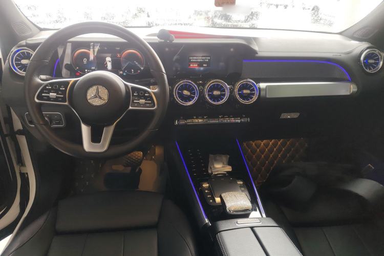 Used Mercedes-Benz GLB 2022 GLB 200 Stylish Edition Center Console