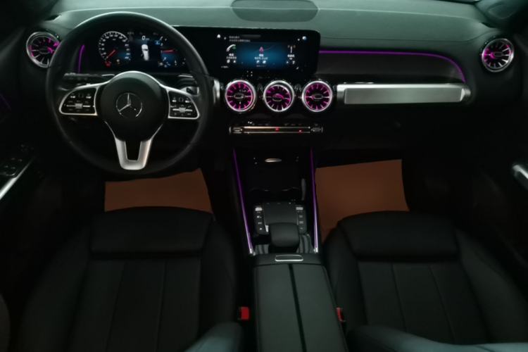 Used Mercedes-Benz GLB 2022 GLB 200 Stylish Edition Center Console