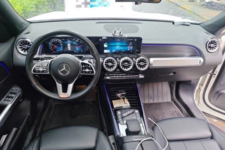Used Mercedes-Benz GLB 2022 GLB 200 Stylish Edition Center Console