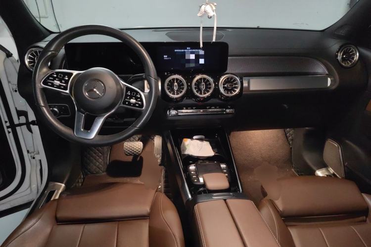 Used Mercedes-Benz GLB 2022 GLB 200 Stylish Edition Center Console