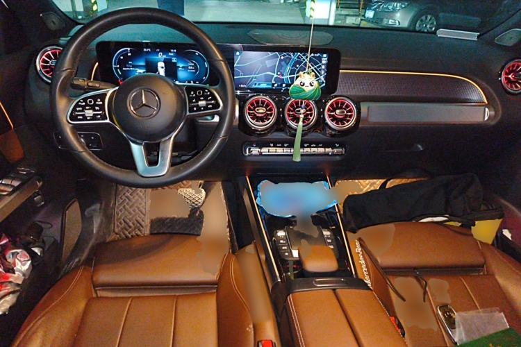Used Mercedes-Benz GLB 2022 Updated GLB 200 Fashion Edition Center Console