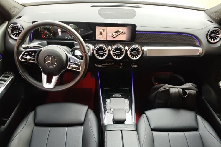 Used Mercedes-Benz GLB 2022 GLB 200 Dynamic Edition Center Console