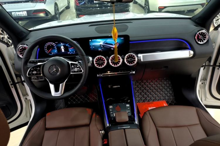 Used Mercedes-Benz GLB 2022 GLB 220 Fashion Model Center Console