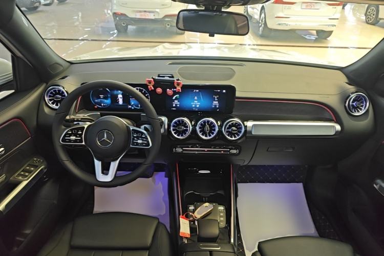 Used Mercedes-Benz GLB 2022 GLB 200 Dynamic Edition Center Console