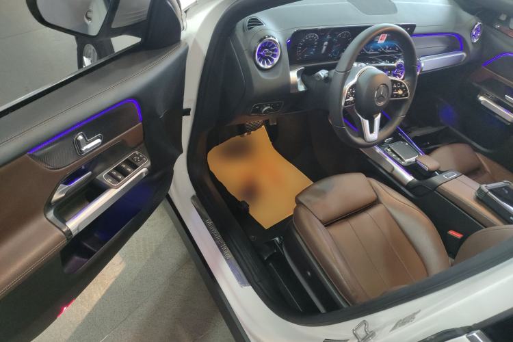 Used Mercedes-Benz GLB 2022 GLB 200 Dynamic Edition Driver Seat
