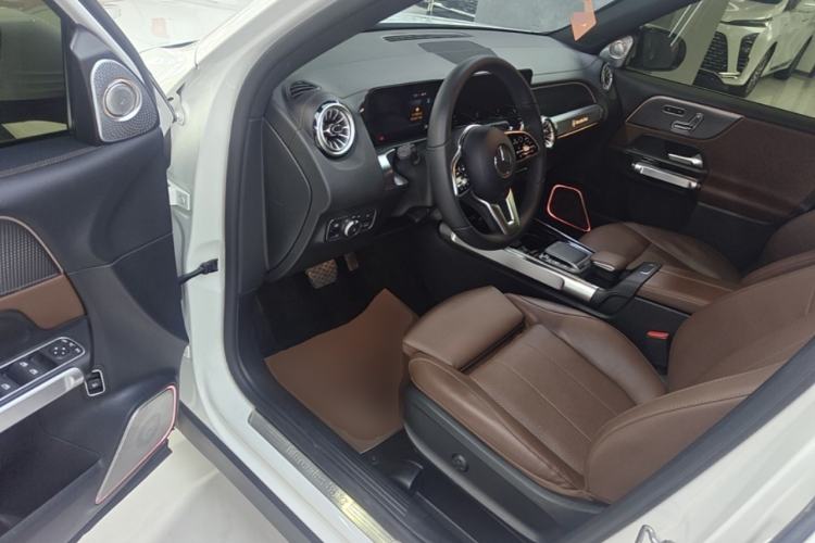 Used Mercedes-Benz GLB 2022 GLB 220 Dynamic Edition Driver Seat
