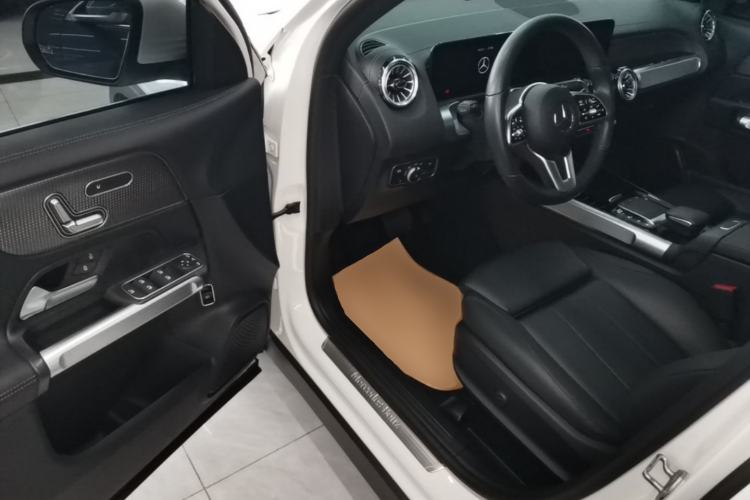 Used Mercedes-Benz GLB 2022 GLB 200 Stylish Edition Driver Seat