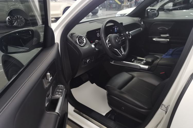 Used Mercedes-Benz GLB 2022 Refresh GLB 200 Dynamic Edition Driver Seat