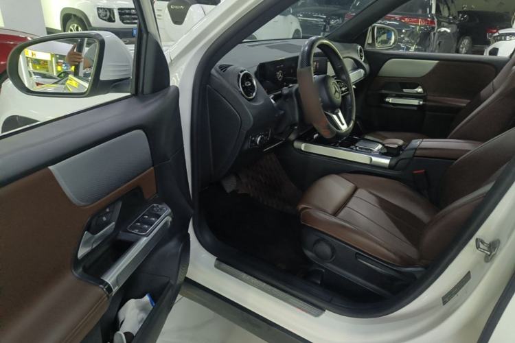 Used Mercedes-Benz GLB 2022 Second Facelift GLB 200 Fashion Edition Driver Seat