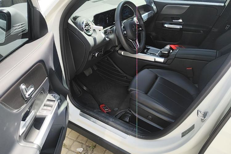 Used Mercedes-Benz GLB 2022 Updated GLB 200 Fashion Edition Driver Seat