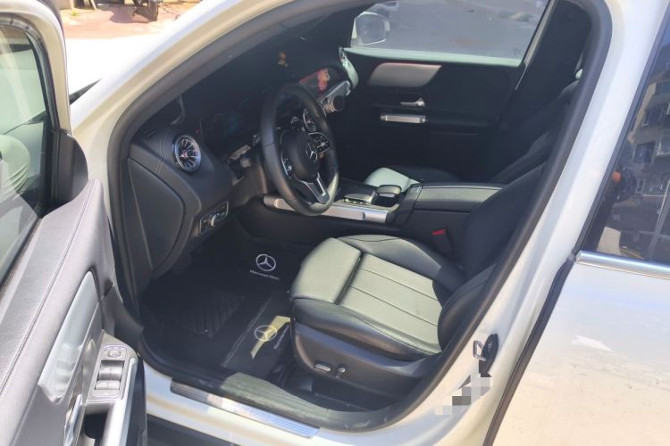Used Mercedes-Benz GLB 2022 Second Facelift GLB 200 Fashion Edition Driver Seat