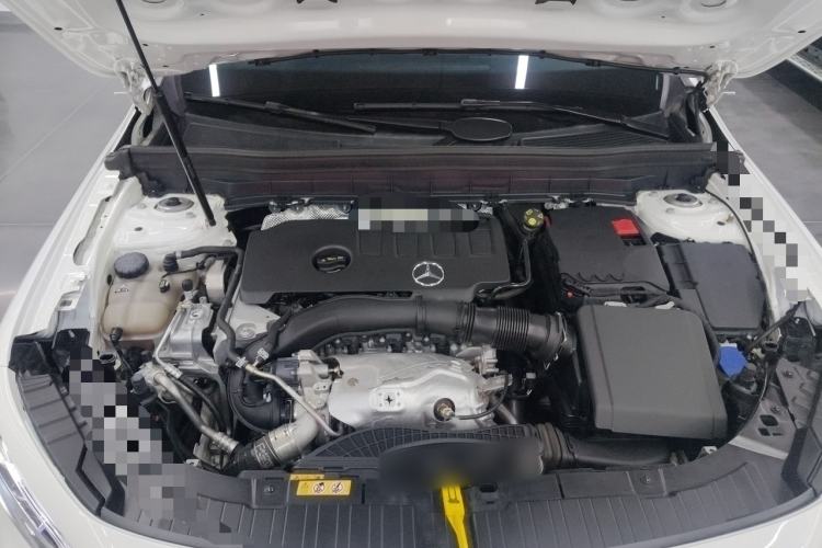 Used Mercedes-Benz GLB 2022 GLB 220 4MATIC Engine Bay