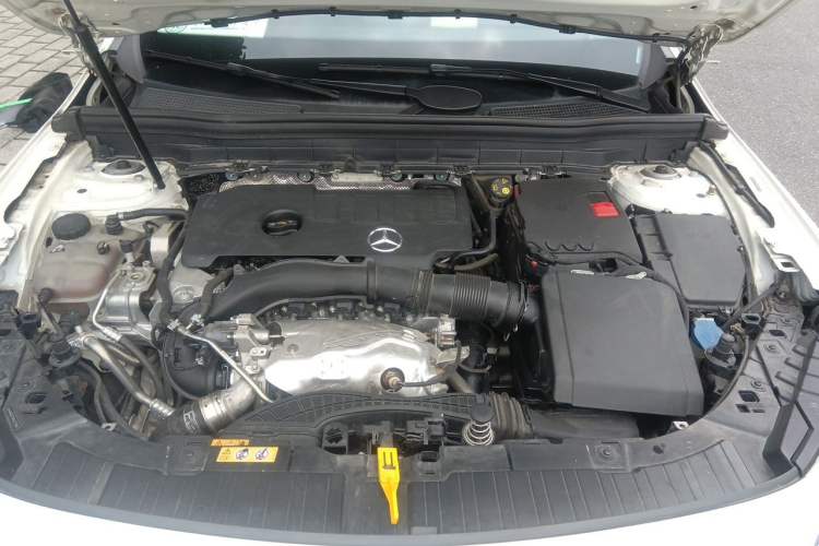 Used Mercedes-Benz GLB 2022 GLB 220 Fashion Model Engine Bay