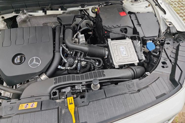 Used Mercedes-Benz GLB 2022 Second Facelift GLB 200 Fashion Edition Engine Bay Left