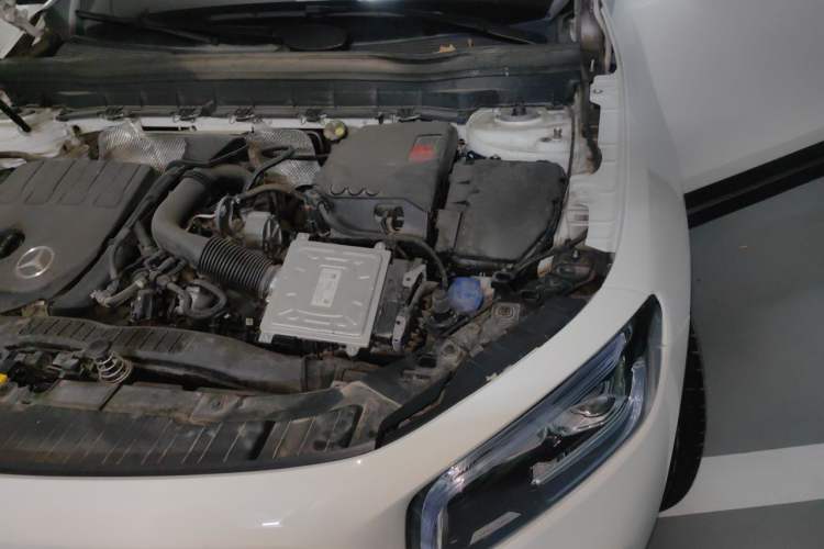 Used Mercedes-Benz GLB 2022 Second Facelift GLB 200 Dynamic Edition Engine Bay Left