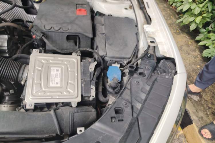 Used Mercedes-Benz GLB 2022 Updated GLB 200 Fashion Edition Engine Bay Left