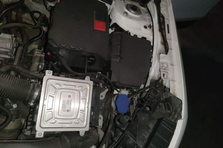 Used Mercedes-Benz GLB 2022 Second Facelift GLB 200 Dynamic Edition Engine Bay Left