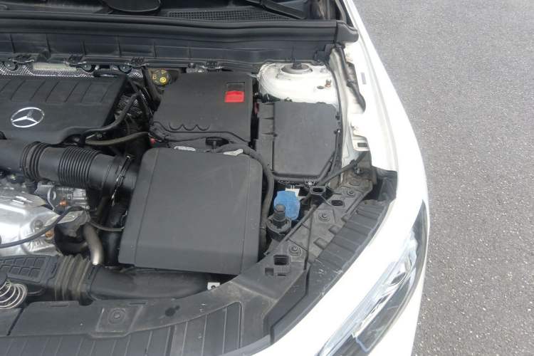 Used Mercedes-Benz GLB 2022 GLB 220 Fashion Model Engine Bay Left