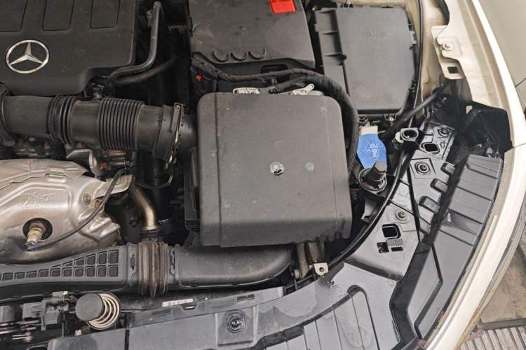 Used Mercedes-Benz GLB 2022 GLB 220 Fashion Model Engine Bay Left