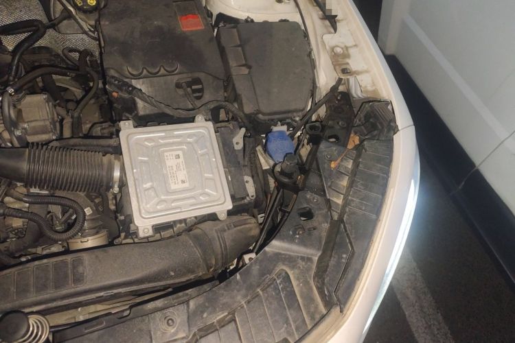 Used Mercedes-Benz GLB 2022 Second Facelift GLB 200 Fashion Edition Engine Bay Left