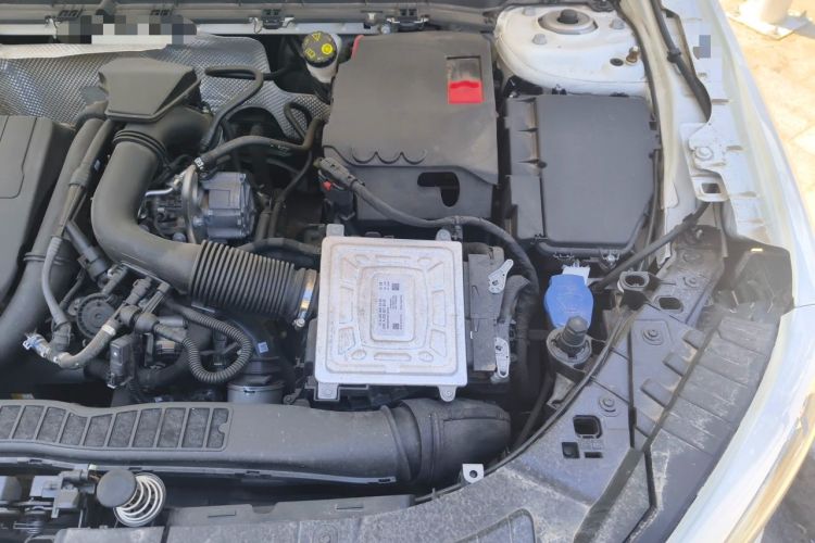 Used Mercedes-Benz GLB 2022 Second Facelift GLB 200 Fashion Edition Engine Bay Left