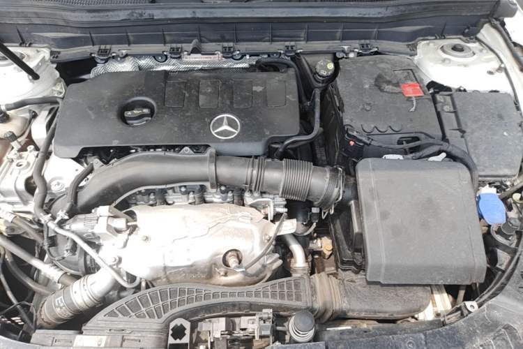 Used Mercedes-Benz GLB 2022 GLB 220 Fashion Model Engine Bay