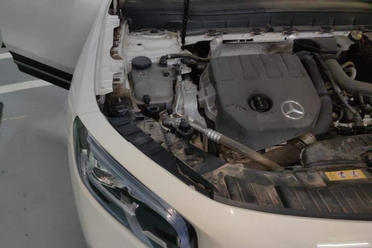 Used Mercedes-Benz GLB 2022 Second Facelift GLB 200 Dynamic Edition Engine Bay Right