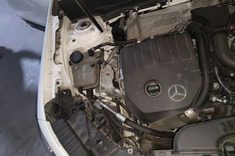 Used Mercedes-Benz GLB 2022 Second Facelift GLB 200 Dynamic Edition Engine Bay Right