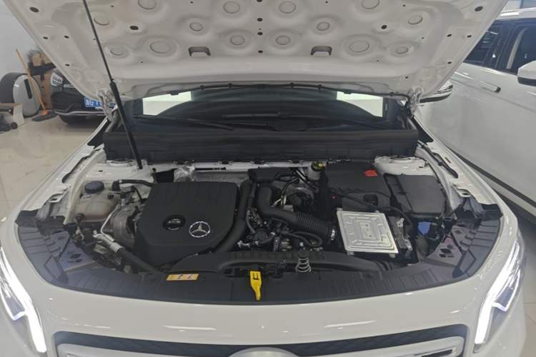 Used Mercedes-Benz GLB 2022 Second Facelift GLB 200 Fashion Edition Engine Bay