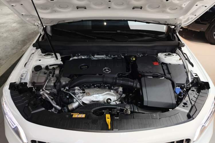 Used Mercedes-Benz GLB 2022 GLB 220 Fashion Model Engine Bay