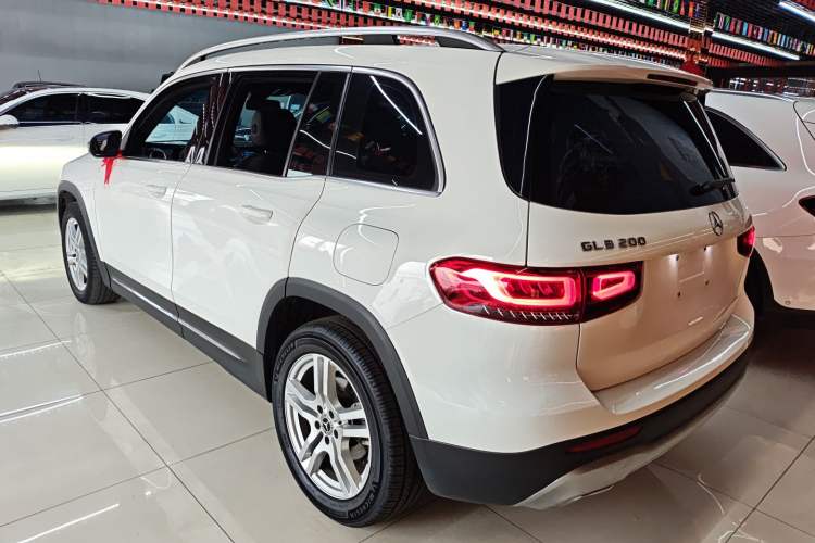 Used Mercedes-Benz GLB 2022 Second Facelift GLB 200 Dynamic Edition Exterior 2