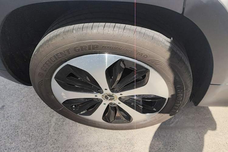 Used Mercedes-Benz GLB 2022 Updated GLB 200 Fashion Edition Exterior 2