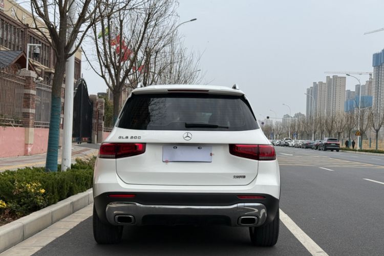 Used Mercedes-Benz GLB 2022 Second Facelift GLB 200 Dynamic Edition Exterior 4