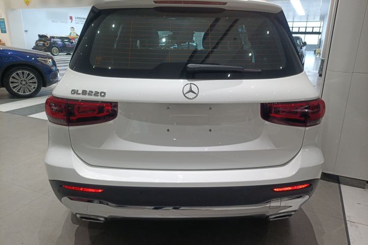 Used Mercedes-Benz GLB 2022 Second Facelift GLB 200 Fashion Edition Exterior 4