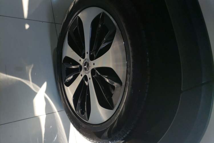 Used Mercedes-Benz GLB 2022 GLB 220 4MATIC Exterior 5