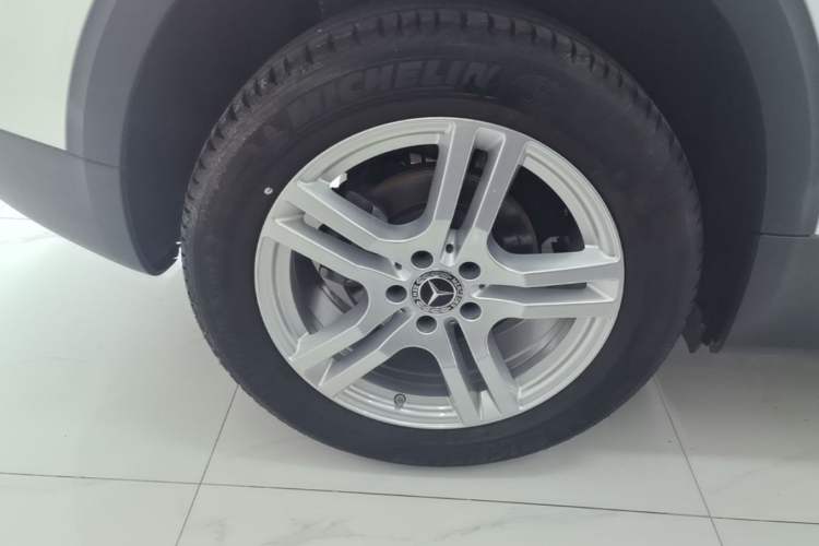 Used Mercedes-Benz GLB 2022 Second Facelift GLB 200 Dynamic Edition Exterior 5