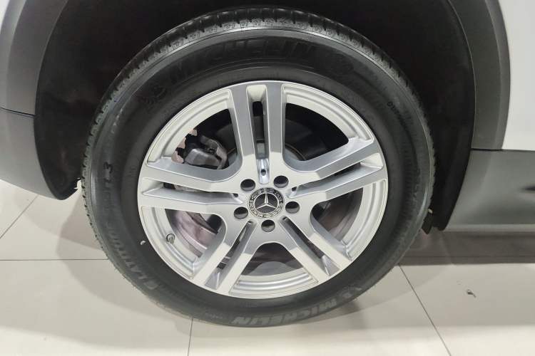 Used Mercedes-Benz GLB 2022 Second Facelift GLB 200 Fashion Edition Exterior 5