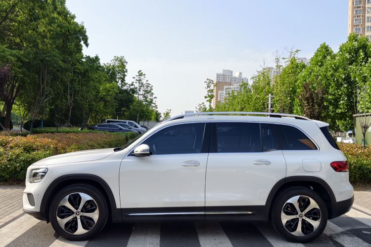 Used Mercedes-Benz GLB 2022 Updated GLB 200 Fashion Edition Exterior 6