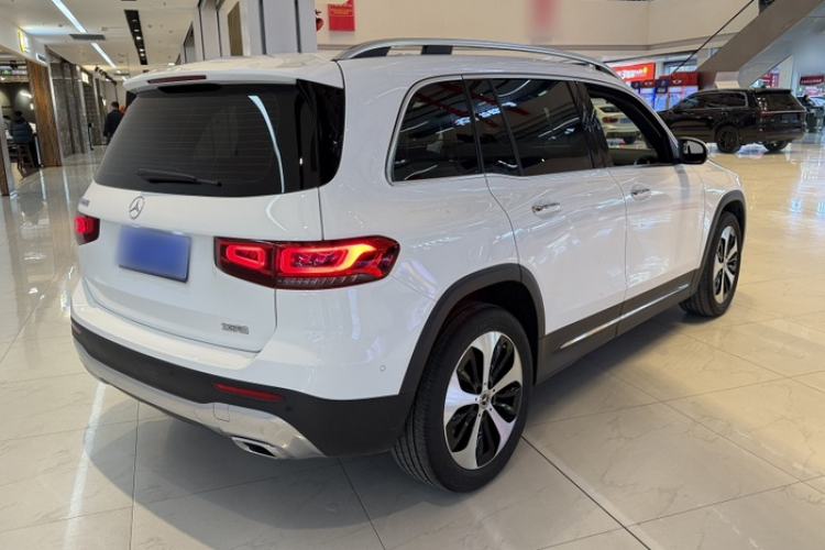 Used Mercedes-Benz GLB 2022 Updated GLB 200 Fashion Edition Exterior 9