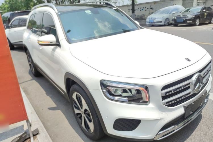 Used Mercedes-Benz GLB 2022 GLB 220 Fashion Model Front Right 45 Deg