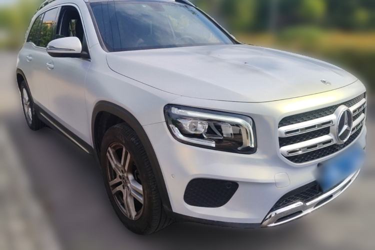 Used Mercedes-Benz GLB 2022 GLB 220 Dynamic Edition Front Right 45 Deg
