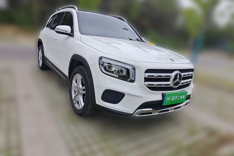 Used Mercedes-Benz GLB 2022 Second Facelift GLB 200 Fashion Edition Front Right 45 Deg