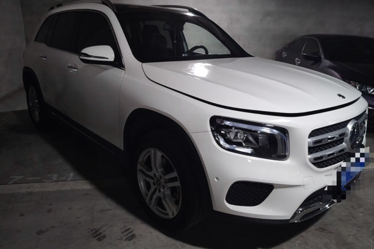 Used Mercedes-Benz GLB 2022 GLB 200 Dynamic Edition Front Right 45 Deg
