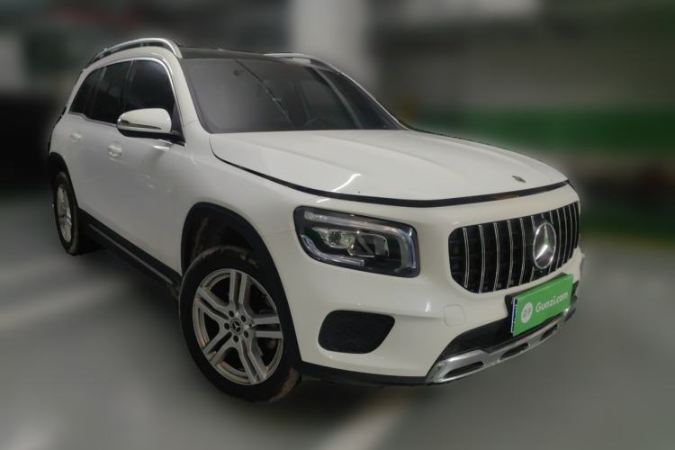 Used Mercedes-Benz GLB 2022 Second Facelift GLB 200 Dynamic Edition Front Right 45 Deg