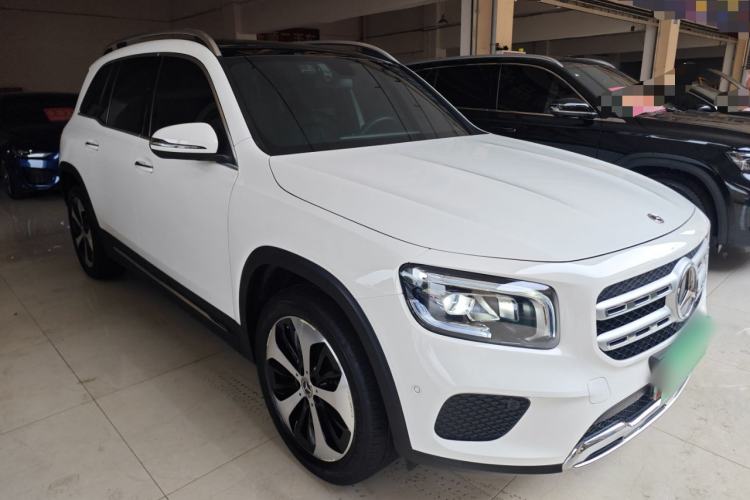 Used Mercedes-Benz GLB 2022 Updated GLB 200 Fashion Edition Front Right 45 Deg