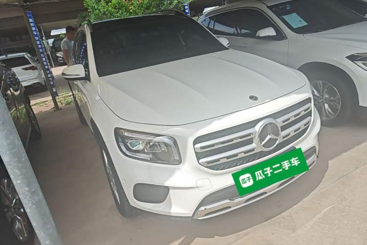 Used Mercedes-Benz GLB 2022 Refresh GLB 200 Dynamic Edition Front Right 45 Deg