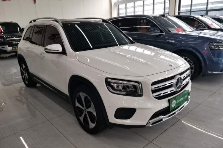 Used Mercedes-Benz GLB 2022 GLB 200 Stylish Edition Front Right 45 Deg