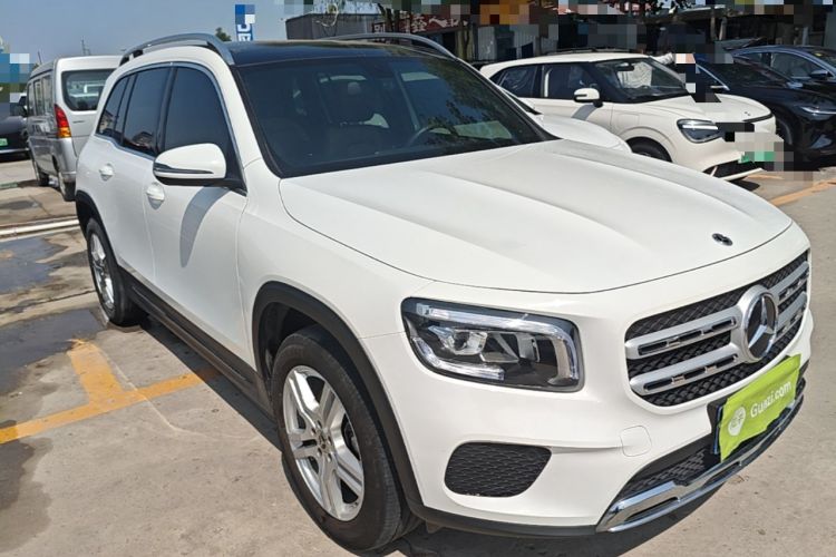 Used Mercedes-Benz GLB 2022 Second Facelift GLB 200 Dynamic Edition Front Right 45 Deg