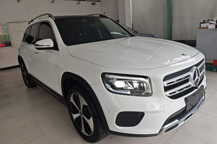 Used Mercedes-Benz GLB 2022 Updated GLB 200 Fashion Edition Front Right 45 Deg