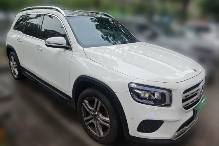 Used Mercedes-Benz GLB 2022 GLB 220 Dynamic Edition Front Right 45 Deg